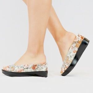 Helen's Heart Floral Wedge Heels 11